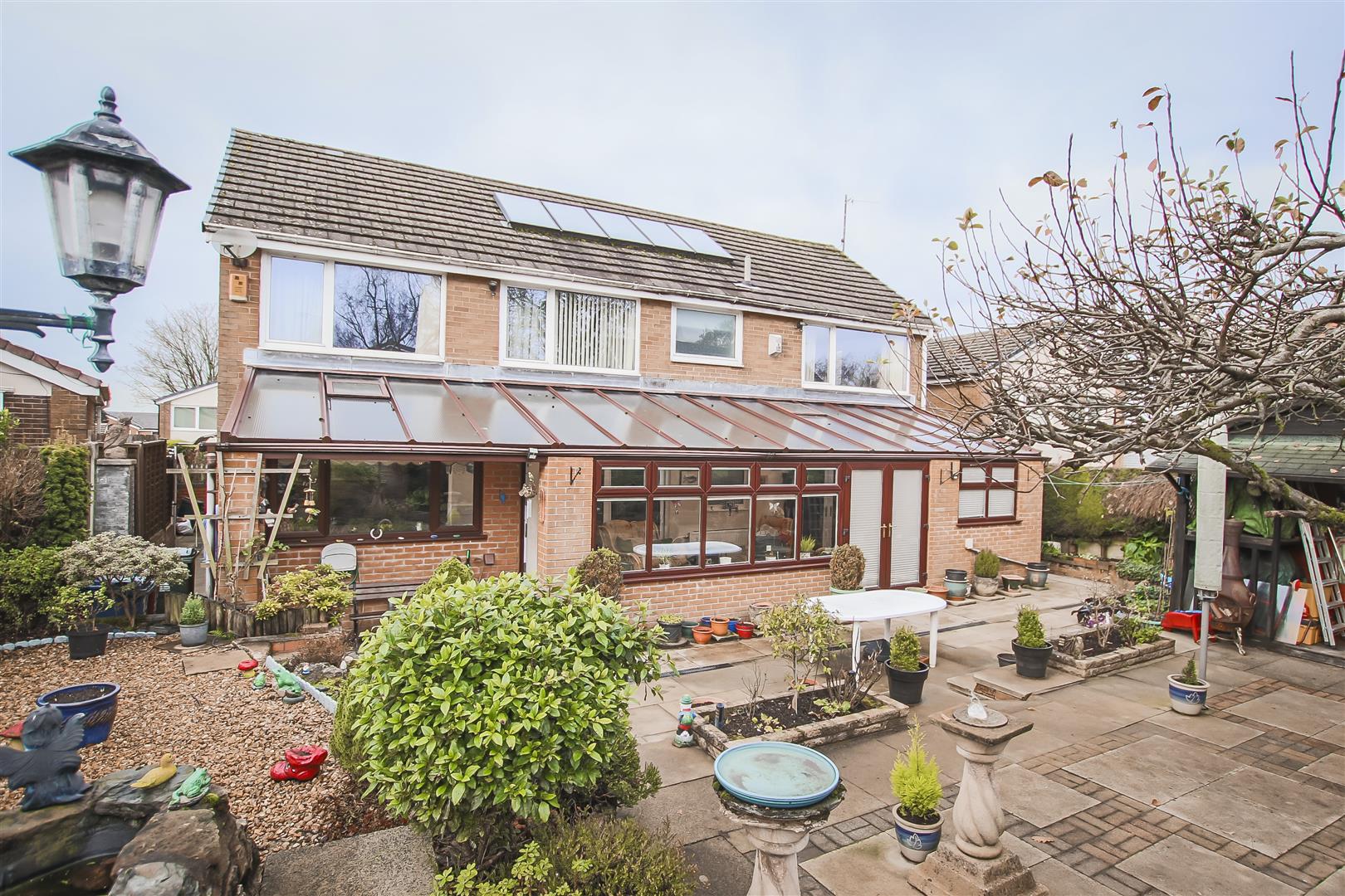 5 Bed Detached House For Sale - Main Image
